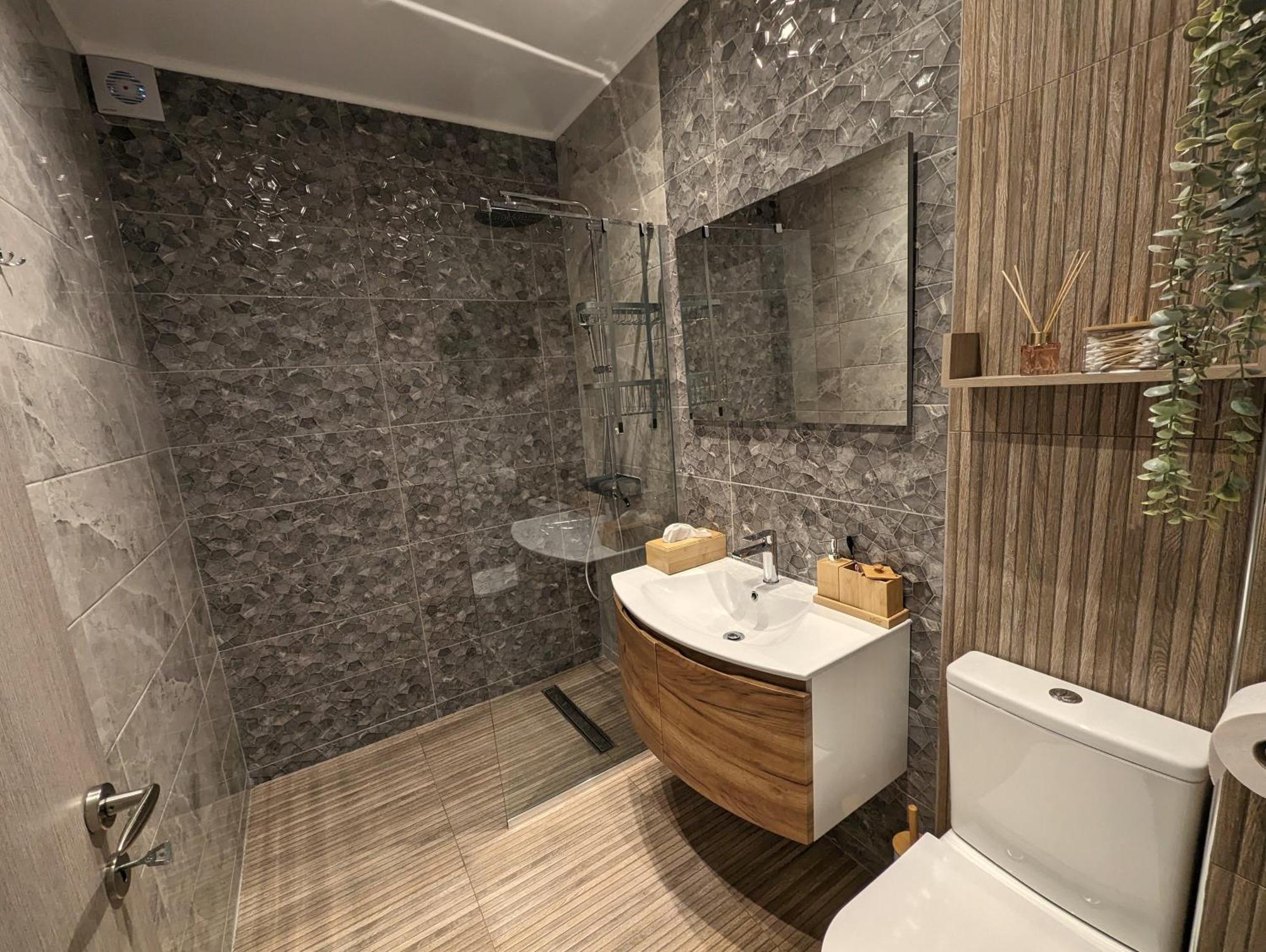 شقة Modern Mint Sunny House Near The Airport Spáta المظهر الخارجي الصورة